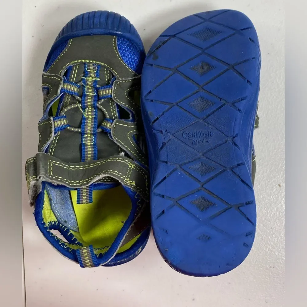 EUC Oshkosh B’Gosh Toddler Boys Sandals Water Shoes Hook & Loop Strap - Size 9